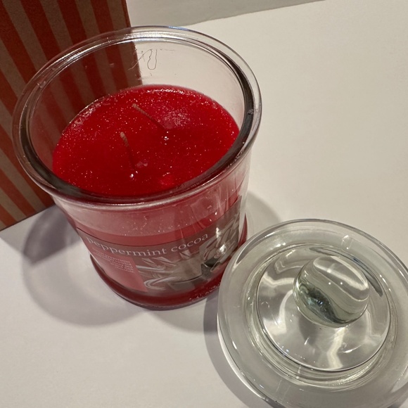 Langley Peppermint Cocoa 2 Wick Candle - Picture 2 of 3